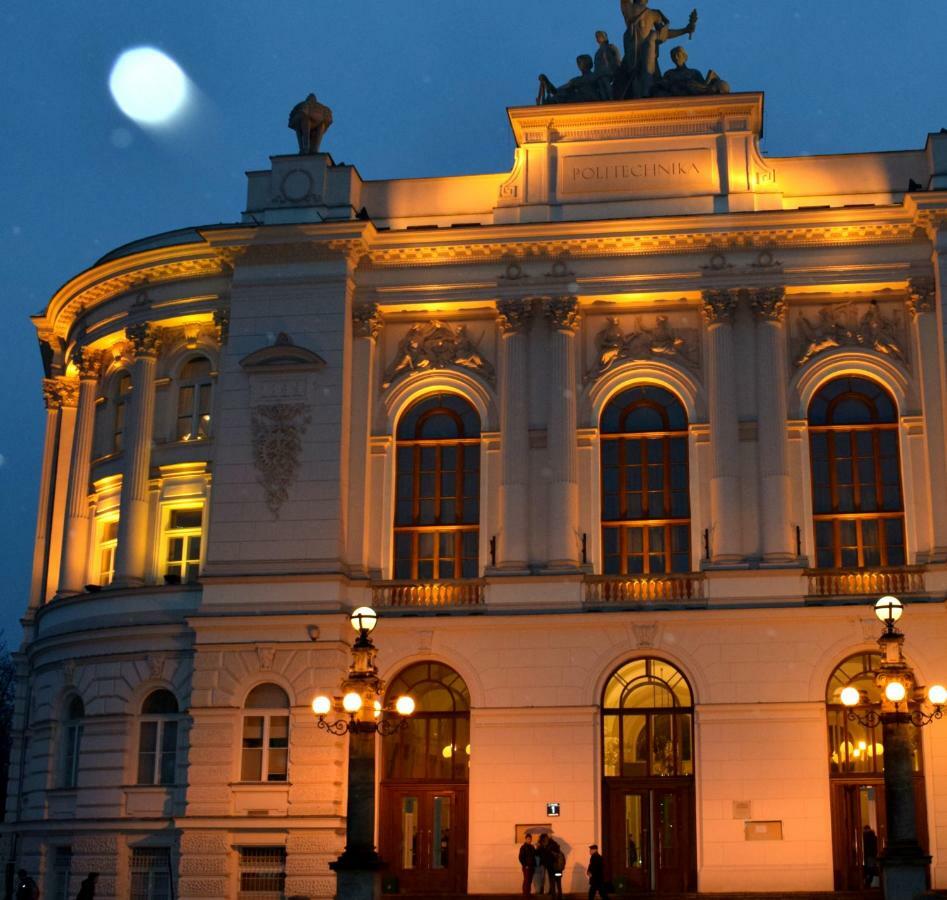 Fiesta Apartament Warszawa Eksteriør billede